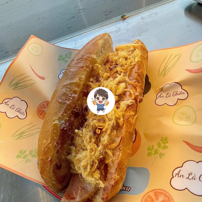 BÁNH MÌ BƠ PATE CHẢ LỤA